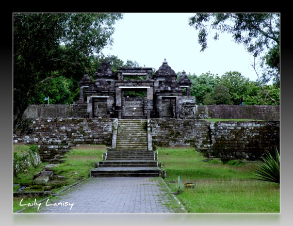 The main entrance to the Ratu Boko Compound